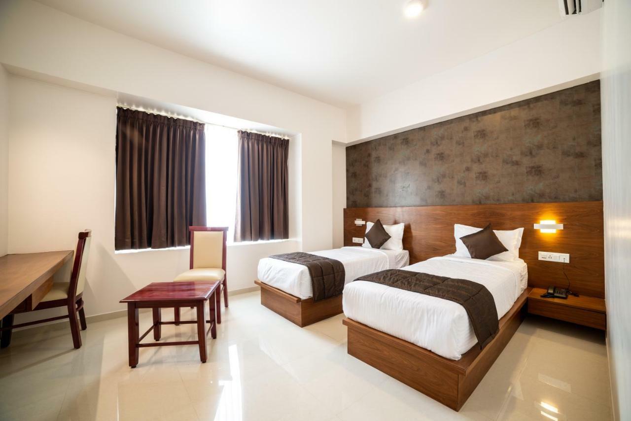 Heritage Inn Mysore Exterior photo