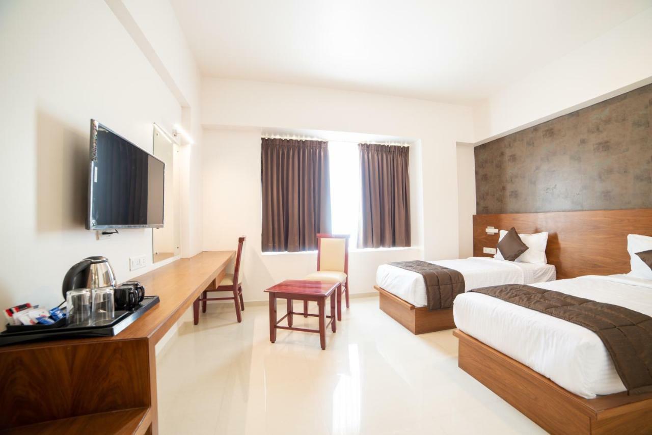 Heritage Inn Mysore Exterior photo