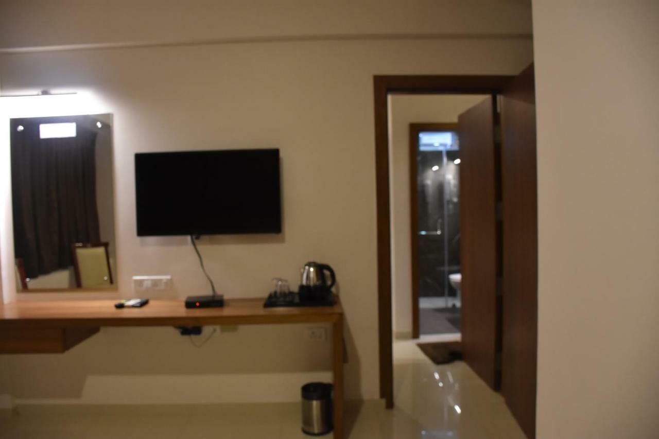 Heritage Inn Mysore Exterior photo