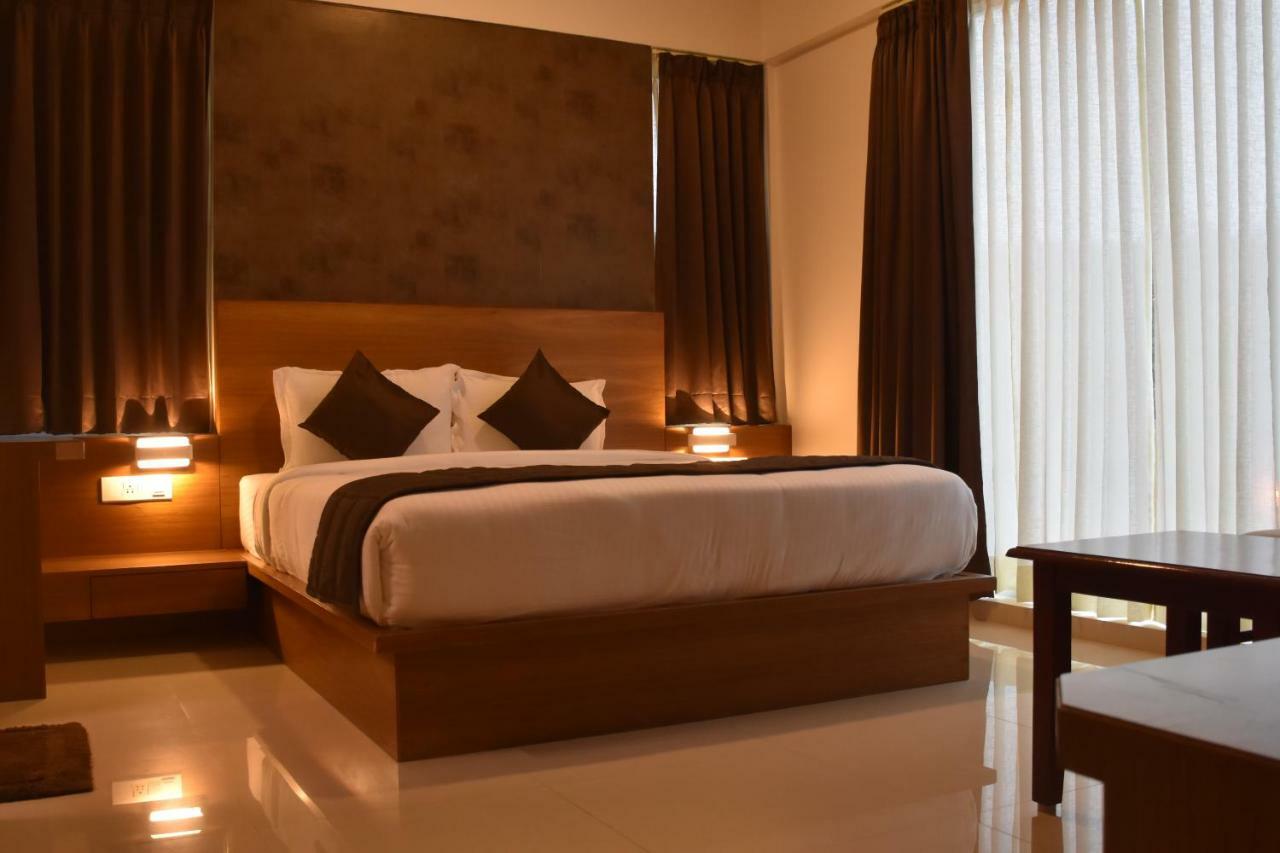 Heritage Inn Mysore Exterior photo